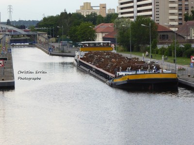 Anna Krieger amont écluse Metz3.JPG