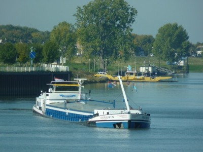 Vertrouwen-1-06-10-2018-sluis-Lith.JPG
