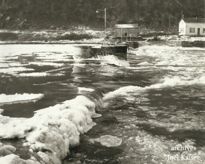 SOLVAY 60 - Vanne-Alcorps - hiver 1963 - barrage.jpg