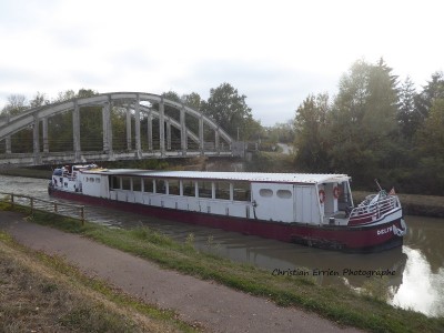 Fleury sur Loire amont7.JPG (180.9 Kio) Vu 8085 fois Fleury sur Loire amont7.JPG