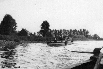 SLV 99 remorqué.jpg (88.1 Kio) Vu 5748 fois SLV 99 remorqué.jpg