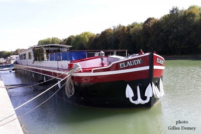 ELAUDY ex SOLVAY 101 à Mareuil-sur-Aÿ - octobre 2018.jpg (149.09 Kio) Vu 1743 fois ELAUDY ex SOLVAY 101 à Mareuil-sur-Aÿ - octobre 2018.jpg