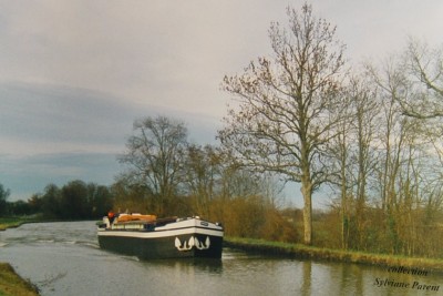 SLV 107 devenu Barbarie sur le canal de toulouse a Bordeau.JPG (95.54 Kio) Vu 10115 fois SLV 107 devenu Barbarie sur le canal de toulouse a Bordeau.JPG