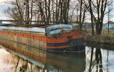SLV 110 devenu AURORE abandonné près de TAVAUX.jpg (197.05 Kio) Vu 5888 fois SLV 110 devenu AURORE abandonné près de TAVAUX.jpg