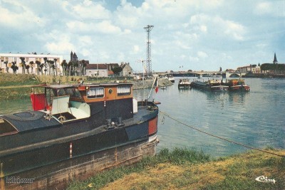 St-Jean-de-Losne (Côte-d'Or) - Les rives de la Saône - GIL-RAY.jpg