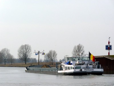 presagio-6-18-03-2.jpg (58.08 Kio) Vu 1383 fois presagio-6-18-03-2.jpg