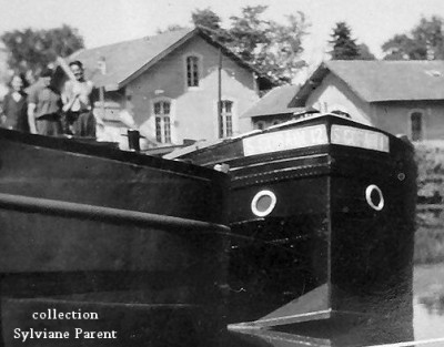 SR12 St GOBAIN 12 vers 1955.JPG (54.86 Kio) Vu 5098 fois SR12 St GOBAIN 12 vers 1955.JPG