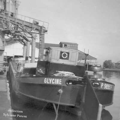 SR18 Glycine chargement vers 1968.JPG