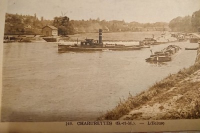 remorqueur Chartrettes.jpg (93.1 Kio) Vu 1325 fois remorqueur Chartrettes.jpg