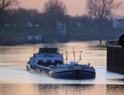 Safira-1-27-02-2019-sluis-Lith.jpg (84.38 Kio) Vu 1306 fois Safira-1-27-02-2019-sluis-Lith.jpg