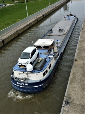 Compaan-7-28-03-2019-sluis-Sambeek.jpg (247.12 Kio) Vu 6071 fois Compaan-7-28-03-2019-sluis-Sambeek.jpg