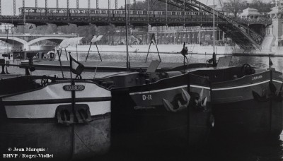 STIVE ROLIBERT 2 D-R et JOHAN à Paris (dét. JOHAN).jpg (154.03 Kio) Vu 6383 fois STIVE ROLIBERT 2 D-R et JOHAN à Paris (dét. JOHAN).jpg