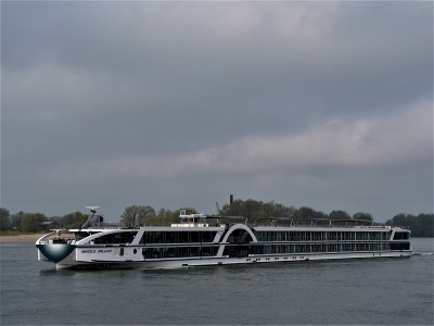 Amadeus-Brilliant-2-14-04-2019-Oosterhout (2).JPG (132.38 Kio) Vu 1666 fois Amadeus-Brilliant-2-14-04-2019-Oosterhout (2).JPG