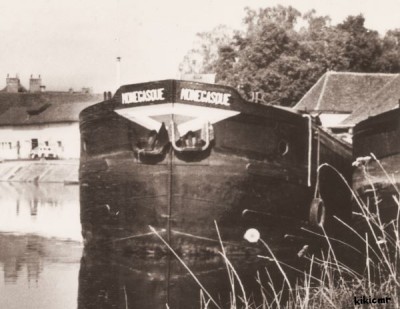 Seurre (Côte d'Or) - Les Quais (2) (red).jpg (79.77 Kio) Vu 2562 fois Seurre (Côte d'Or) - Les Quais (2) (red).jpg