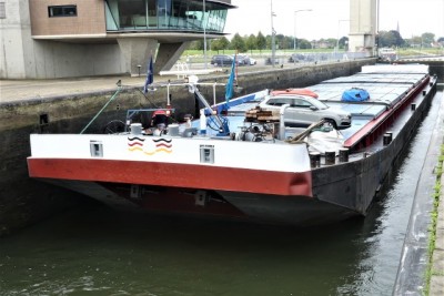 elly-3.jpg (83.37 Kio) Vu 1497 fois elly-3.jpg