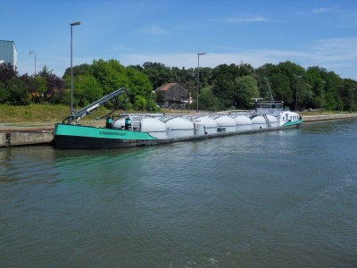 Lindengracht-1  02325743  70x8,2x2,8  ton 901 bj 2002.jpg