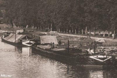 Fontenoy-le-Château (Vosges) - Le port du canal de l'Est (2 red).jpg