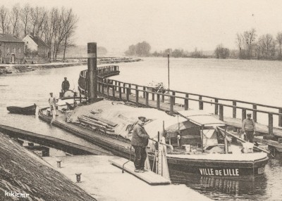 Boran (Oise) - Le canal (2) red.jpg (239.6 Kio) Vu 4295 fois Boran (Oise) - Le canal (2) red.jpg