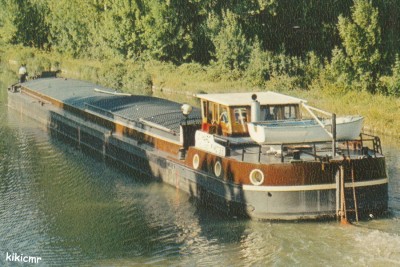 Dordives (Loiret) - Le canal (2) (red).jpg