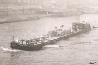 MICHEL à Paris en 1951 (2) (red).jpg
