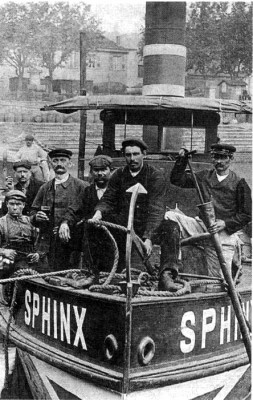 Remorqueur Sphinx (LY 703)(6)(29,50m x 5,00m)(180cv vapeur)(1904 Rouen)                                                              extrait de la revue Gavroche.jpg