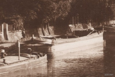 Saarbrücken - Saarpartie mit Bismarckbrücke (2) (red).jpg