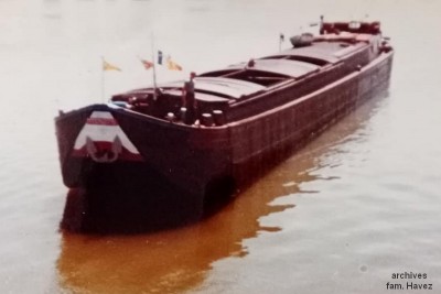 MYOSOTIS sur la Saône.jpg (56.16 Kio) Vu 1666 fois MYOSOTIS sur la Saône.jpg