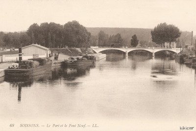 PAQUEBOT 2 et PAQUEBOT 3 - Soissons - Le port et le Pont Neuf (1) (red).jpg