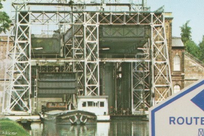 Route des ascenseurs - Canal du Centre - SEBASTIEN.jpg (388.85 Kio) Vu 4849 fois Route des ascenseurs - Canal du Centre - SEBASTIEN.jpg