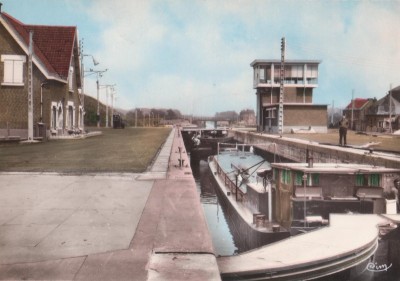 e2 001 (Copier).jpg (99.96 Kio) Vu 7600 fois e2 001 (Copier).jpg