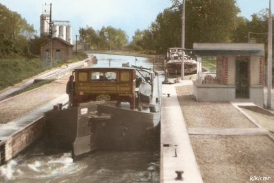 Berry-au-Bac (02 Aisne) - Ecluse n°1 - Canal de l'Aisne à la Marne (dét).jpg