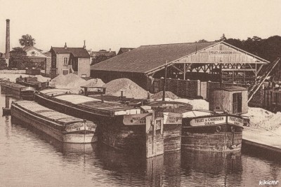 Bondy (Seine) - Le canal - Vue prise du nouveau pont (2) (red).jpg