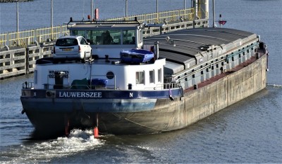 Lauwerszee-5-17-12-2020-sluis-Sambeek (2).jpg