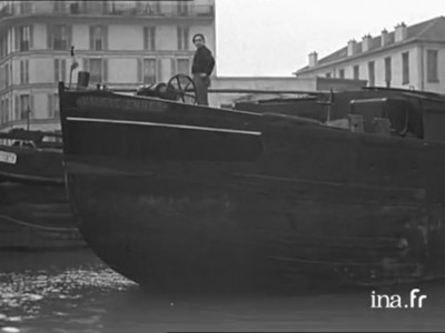 VALENCIENNES - canal Saint-Martin - 1949 (1).jpg