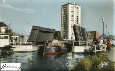 Roubaix - CPSM colorisée pon-levis (1).jpg (490.25 Kio) Vu 1202 fois Roubaix - CPSM colorisée pon-levis (1).jpg