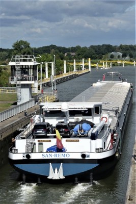 San-Remo-4-29-07-2020-sluis-Sambeek (2).JPG (221.2 Kio) Vu 1753 fois San-Remo-4-29-07-2020-sluis-Sambeek (2).JPG