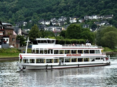 Moselprinzessin-1-13-07-2016-Cochem (2).JPG (311.91 Kio) Vu 1144 fois Moselprinzessin-1-13-07-2016-Cochem (2).JPG