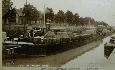 Aigle.JPG (224.21 Kio) Vu 1138 fois Aigle.JPG