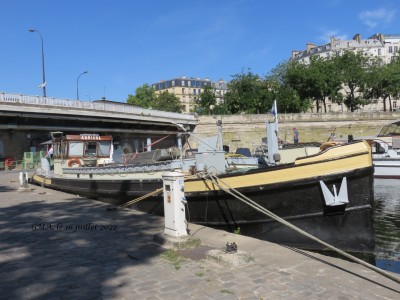 adriana-paris.JPG