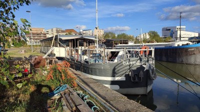 Daphnee01.jpg (317.2 Kio) Vu 2725 fois Daphnee01.jpg