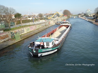Aubervilliers pt du Landy Enaissyrah.JPG