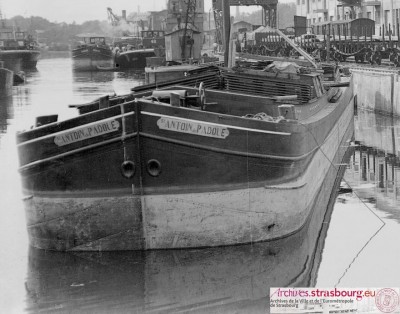 SAINT ANTOINE DE PADOUE archives Strasbourg (det).jpg (227.8 Kio) Vu 1621 fois SAINT ANTOINE DE PADOUE archives Strasbourg (det).jpg