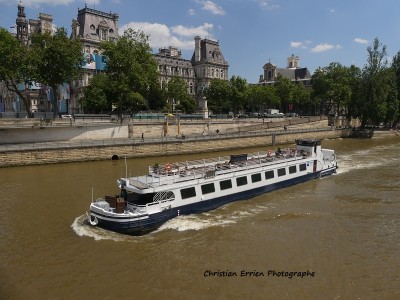 Le Montebello alternat hôtel de ville -.JPG