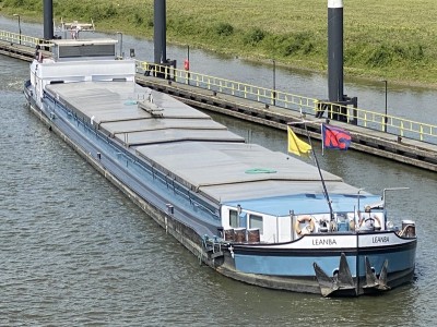 Leanba-4-18-06-2025-sluis-Grave.jpg