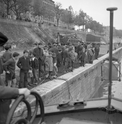 ce-type-d-operation-attire-toujours-de-nombreux-spectateurs-et-comme-souvent-ce-sont-les-plus-jeunes-qui-semblent-les-plus-curieux.jpg (395.94 Kio) Vu 510 fois ce-type-d-operation-attire-toujours-de-nombreux-spectateurs-et-comme-souvent-ce-sont-les-plus-jeunes-qui-semblent-les-plus-curieux.jpg