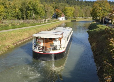 SAVOIR VIVRE Pont-de-Pany (3).jpg