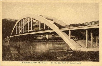 800px-La_Roche-Guyon_-_Le_nouveau_Pont_en_ciment_arme.jpg (105.67 Kio) Vu 2675 fois 800px-La_Roche-Guyon_-_Le_nouveau_Pont_en_ciment_arme.jpg
