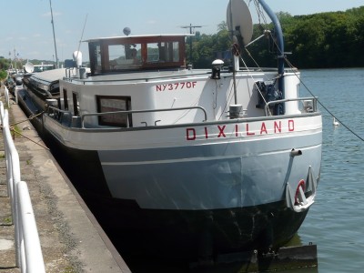 dixiland.JPG