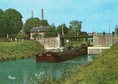 vaires-billiken-CP-cim.jpg (206.6 Kio) Vu 4353 fois vaires-billiken-CP-cim.jpg