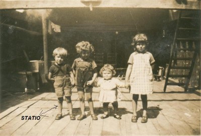 Dans la calle.jpg (59.09 Kio) Vu 8352 fois Dans la calle.jpg